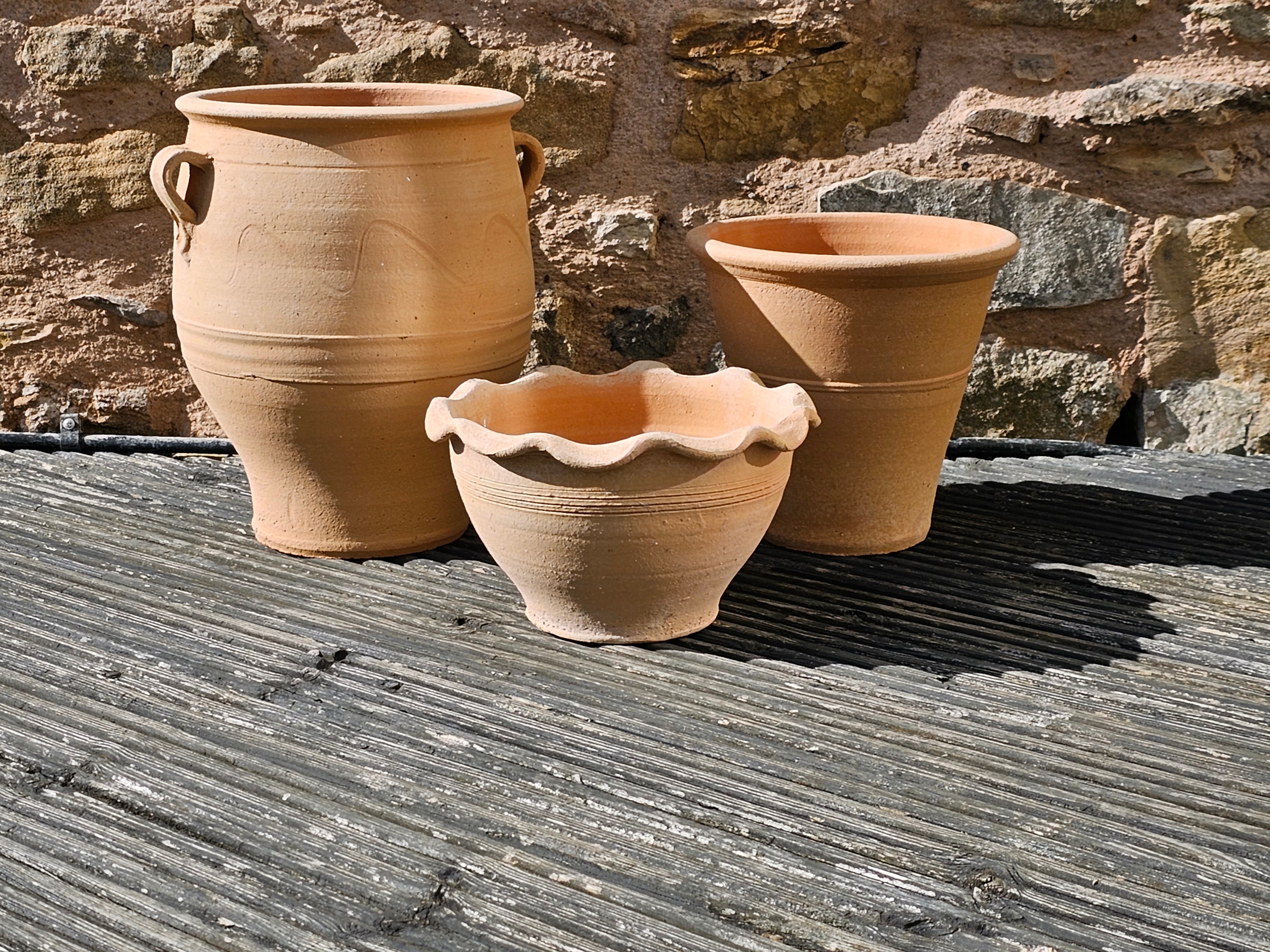 Pitharaki, Kaspo, Monahou cretan terracotta pots